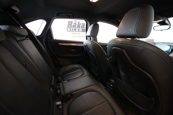 BMW 225xe 4 of 5