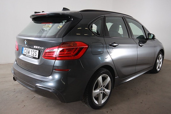 BMW 225xe 2 of 5