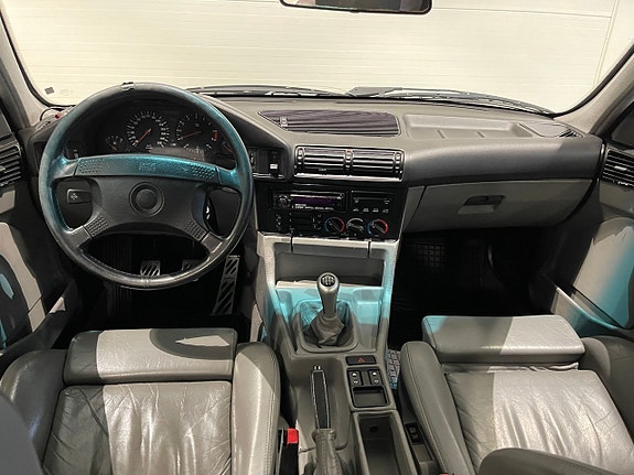 BMW 525i 11 of 16
