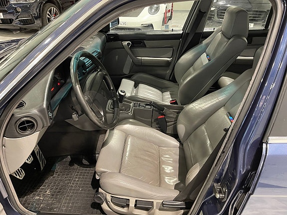 BMW 525i 8 of 16