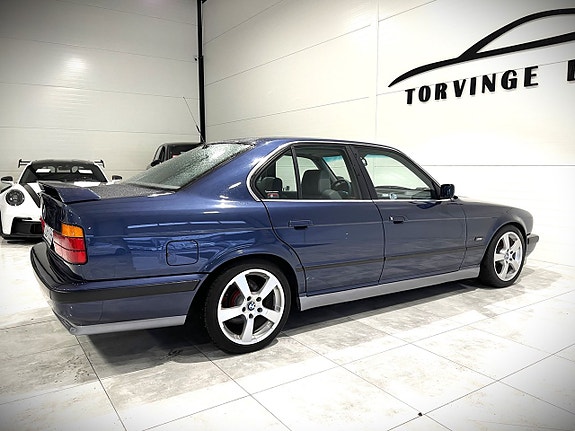 BMW 525i 5 of 5
