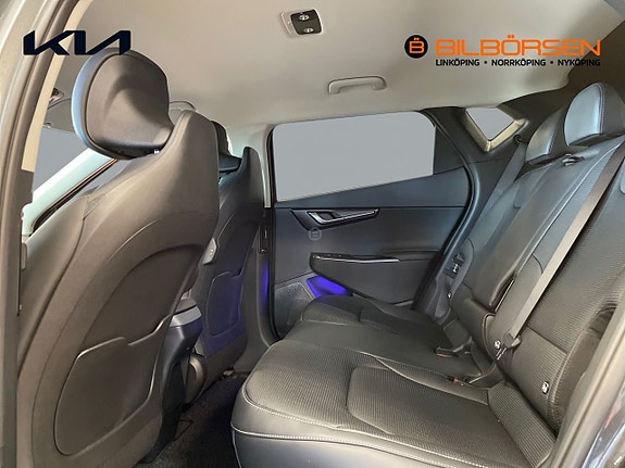 Kia EV6 10 of 16
