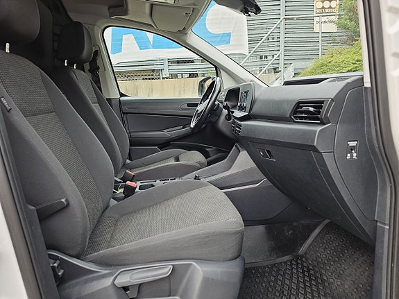 Volkswagen Caddy Maxi 16 of 16