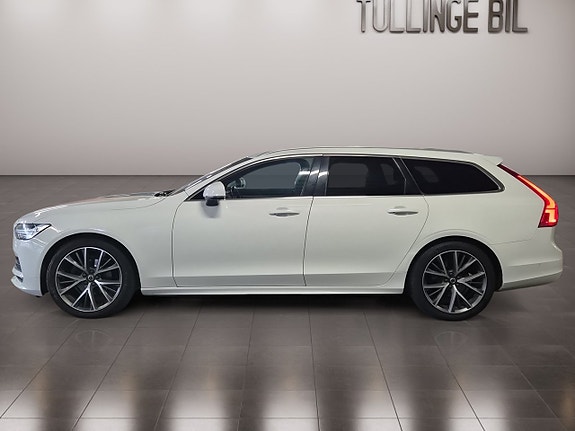 Volvo V90 2 of 19