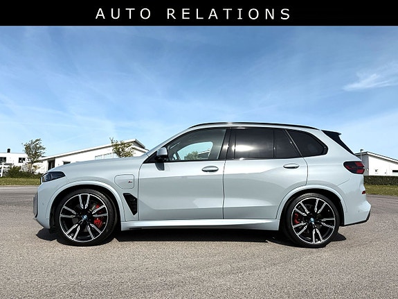 BMW X5 2 of 6
