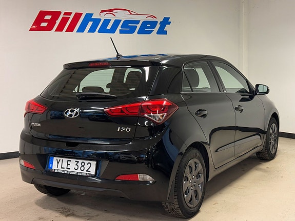 Hyundai i20 3 of 5