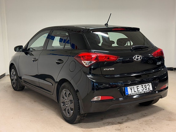 Hyundai i20 4 of 5