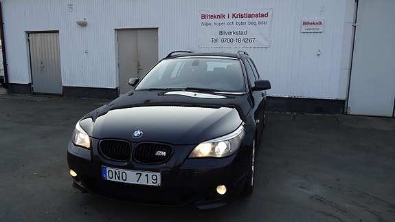 BMW 525 2 of 5