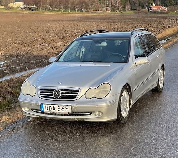 Mercedes-Benz C320