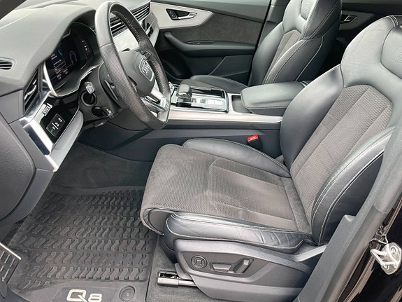Audi Q8 7 of 8
