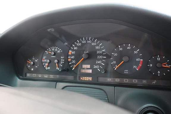 Mercedes-Benz S600 12 of 21