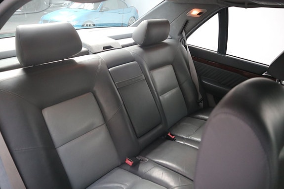 Mercedes-Benz S600 20 of 21