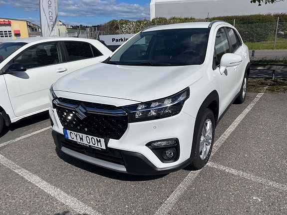 Suzuki S-Cross 2 of 4