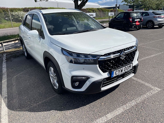 Suzuki S-Cross 3 of 4