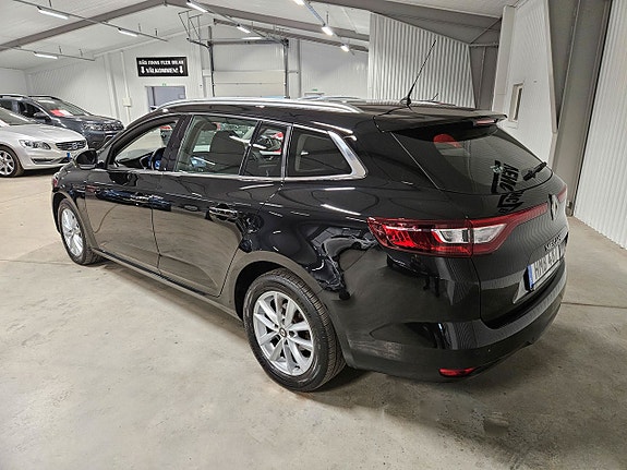 Renault Megane IV 4 of 5