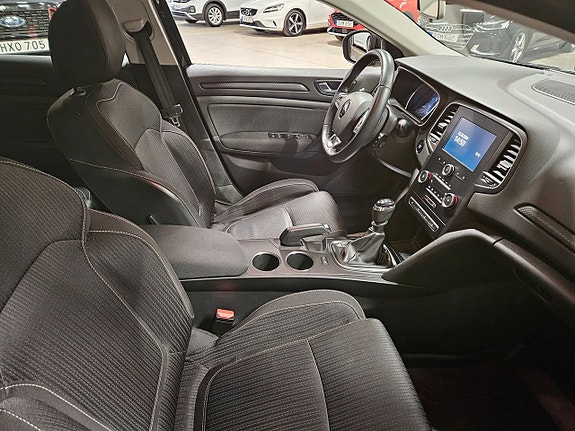 Renault Megane IV 6 of 9
