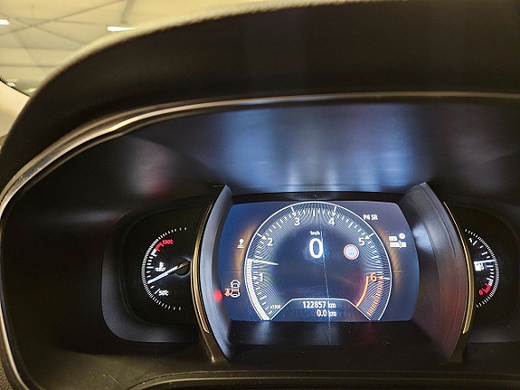 Renault Megane IV 9 of 9