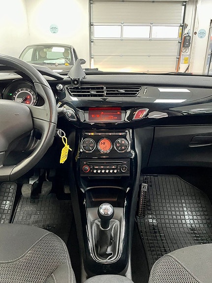 Citroen C3 9 of 19