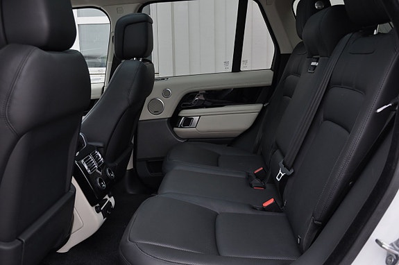 Land Rover Range Rover 18 of 25