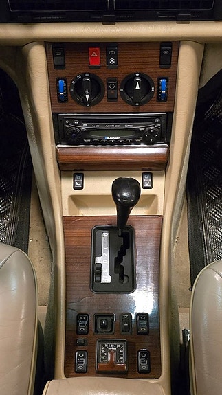 Mercedes-Benz 420 SE 9 of 22