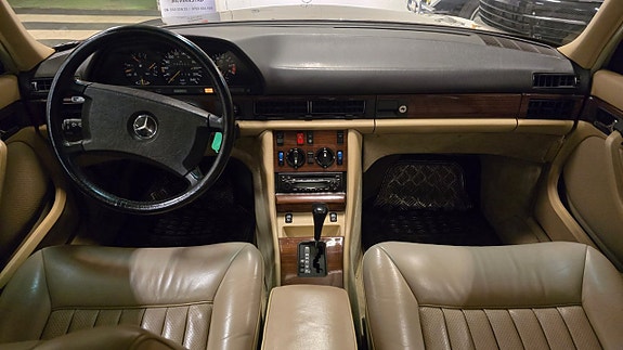 Mercedes-Benz 420 SE 8 of 22