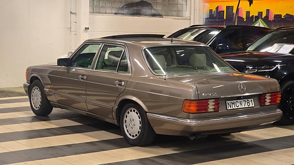 Mercedes-Benz 420 SE 7 of 22