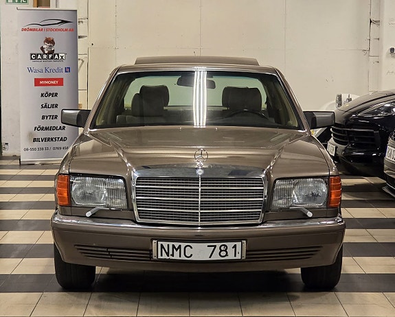 Mercedes-Benz 420 SE 3 of 22