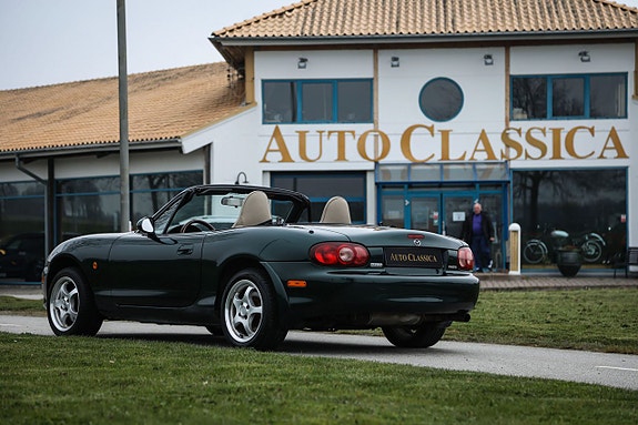 Mazda MX-5 5 of 13