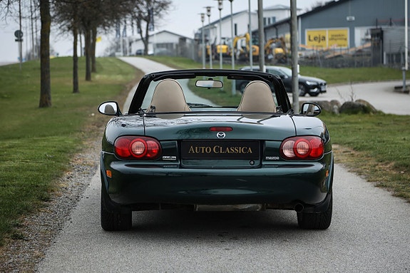 Mazda MX-5 6 of 13