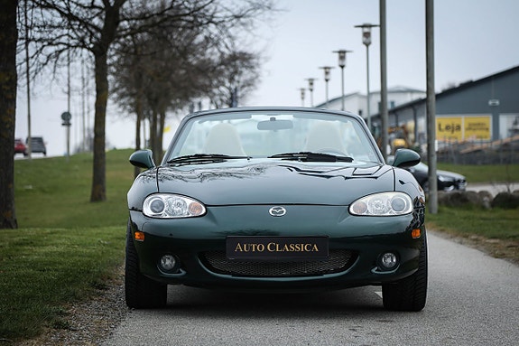 Mazda MX-5 3 of 13