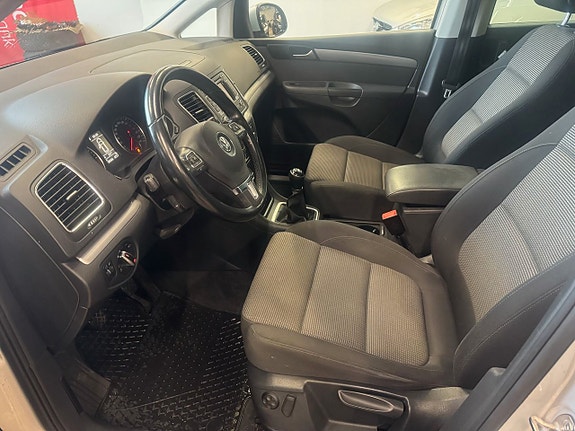 Volkswagen Sharan 9 of 18
