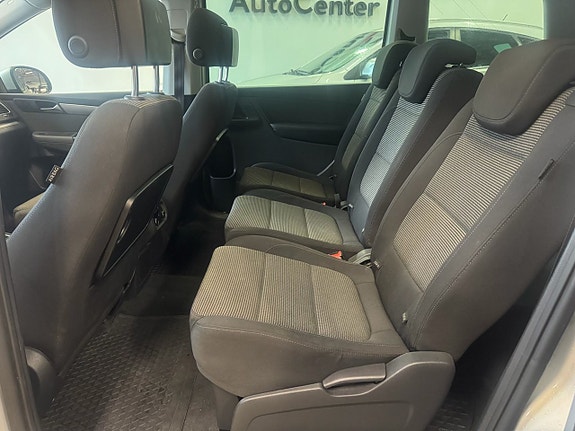 Volkswagen Sharan 12 of 18