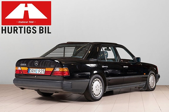 Mercedes-Benz 230 E 2 of 5