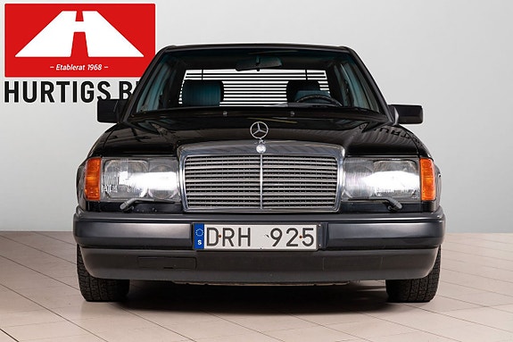 Mercedes-Benz 230 E 6 of 21