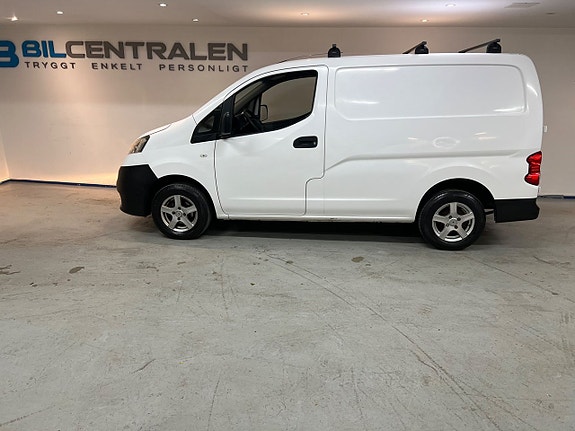 Nissan NV200 12 of 22