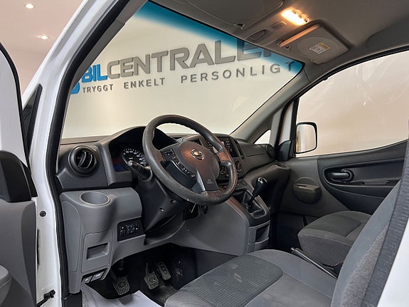 Nissan NV200 16 of 22