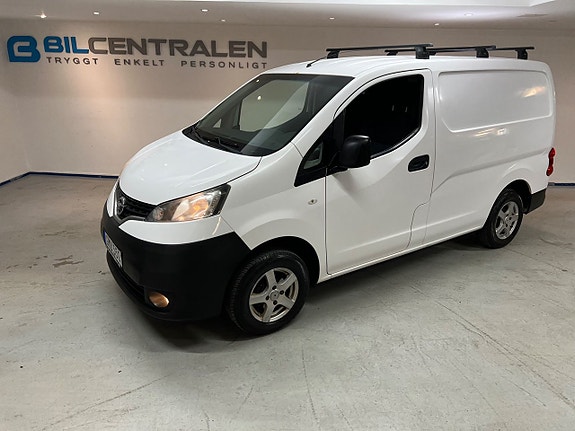 Nissan NV200 3 of 5