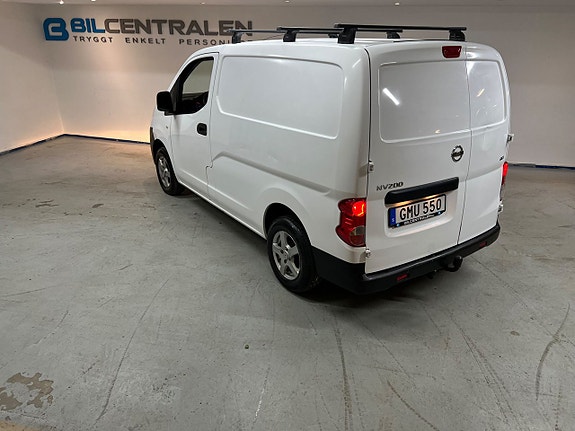Nissan NV200 7 of 22