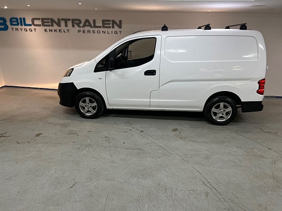 Nissan NV200 13 of 22