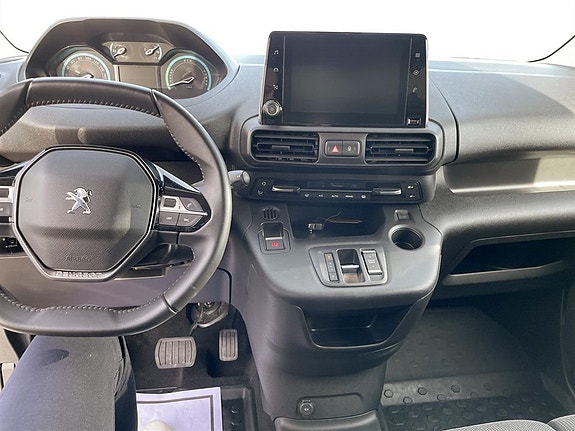 Peugeot e-Partner 10 of 17