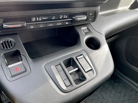 Peugeot e-Partner 13 of 17