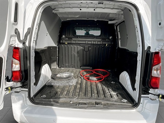 Peugeot e-Partner 15 of 17