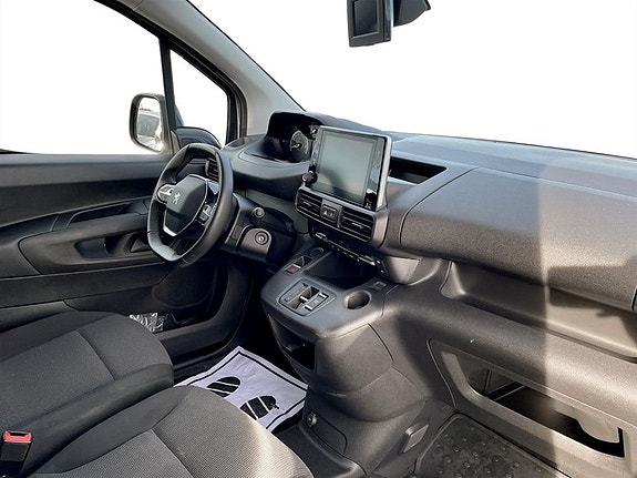 Peugeot e-Partner 11 of 17