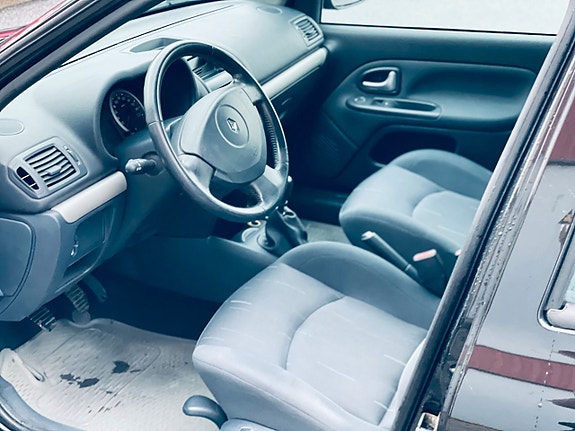 Renault Clio 7 of 9