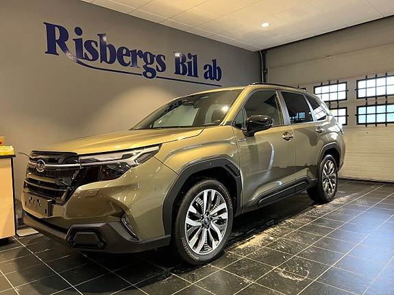 Subaru Forester 3 of 15