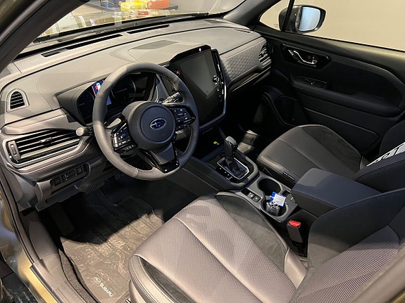 Subaru Forester 8 of 15