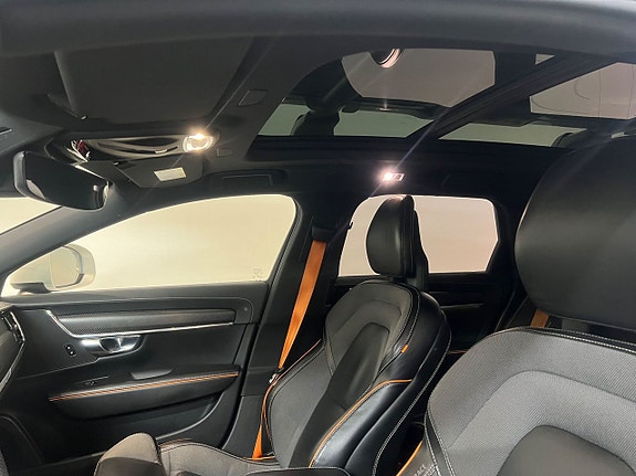 Volvo V90 Cross Country 24 of 27