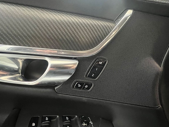 Volvo V90 Cross Country 25 of 27
