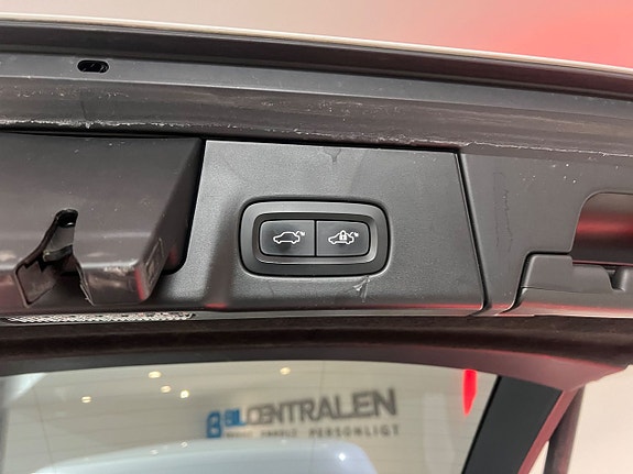 Volvo V90 Cross Country 10 of 27