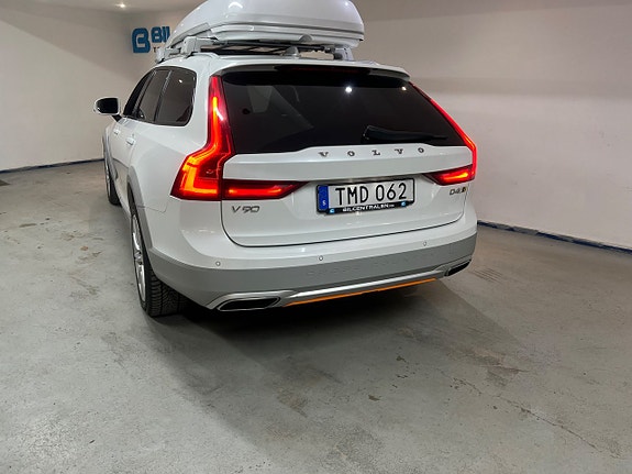 Volvo V90 Cross Country 7 of 27